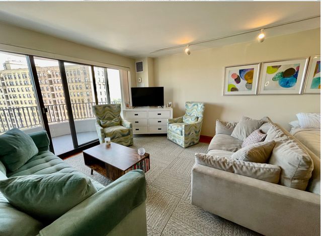 2020 N Lincoln Park West 14B, Chicago, IL 60614