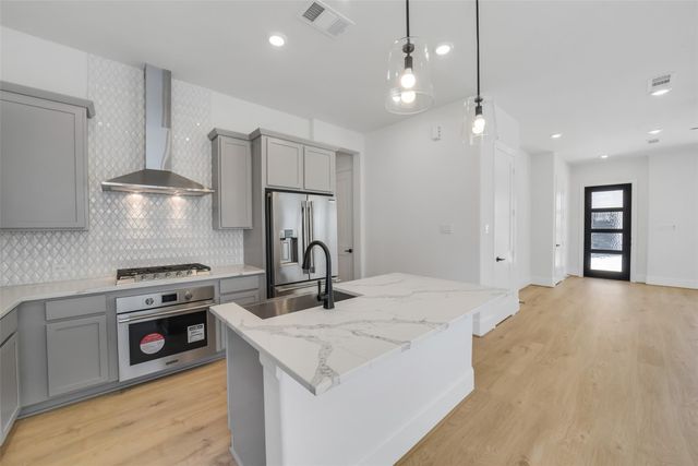 12004 Royal Oaks Banner Way, Houston, TX 77082