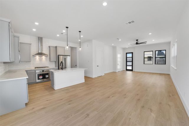 12004 Royal Oaks Banner Way, Houston, TX 77082