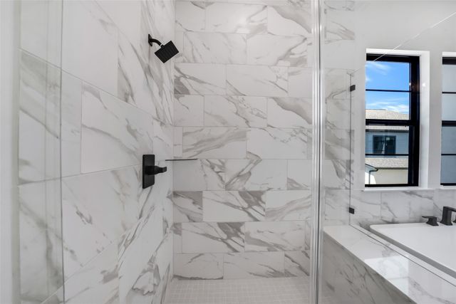 12004 Royal Oaks Banner Way, Houston, TX 77082