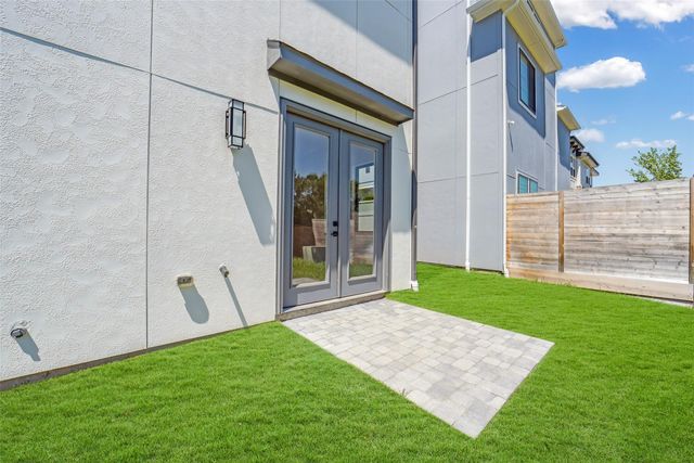 12004 Royal Oaks Banner Way, Houston, TX 77082