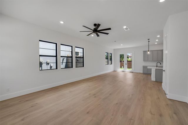 12004 Royal Oaks Banner Way, Houston, TX 77082