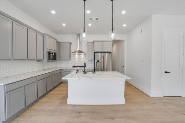 12004 Royal Oaks Banner Way, Houston, TX 77082