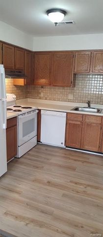 490 Baldwin Avenue 5, Rochester, MI 48307