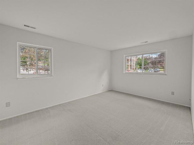 490 Baldwin Avenue 5, Rochester, MI 48307