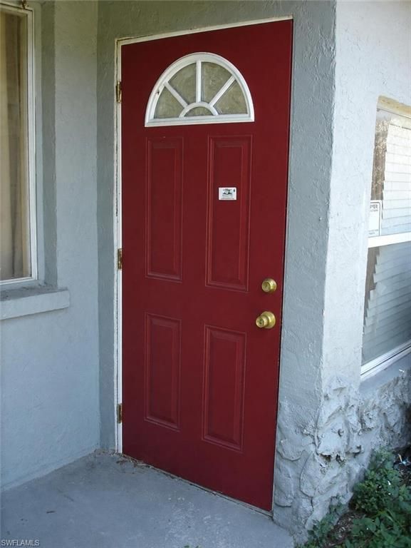 3170 2nd ST, FORT MYERS, FL 33916 — photo 2