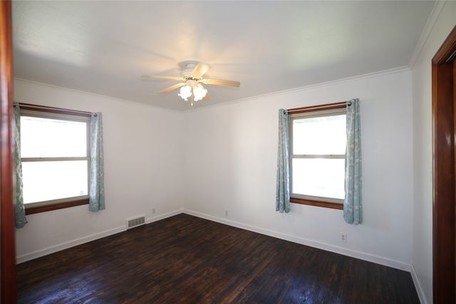 28 5th Avenue NW, Dayton, IA 50530