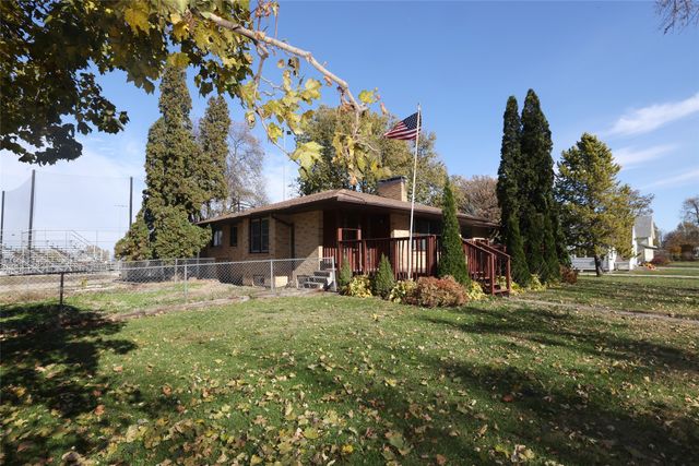 28 5th Avenue NW, Dayton, IA 50530