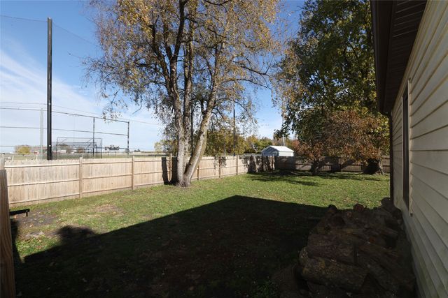 28 5th Avenue NW, Dayton, IA 50530