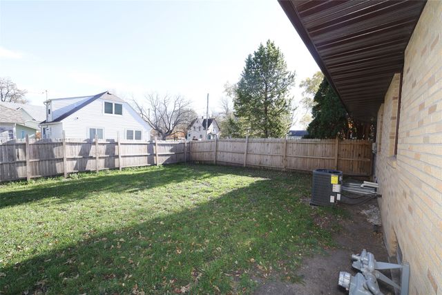 28 5th Avenue NW, Dayton, IA 50530