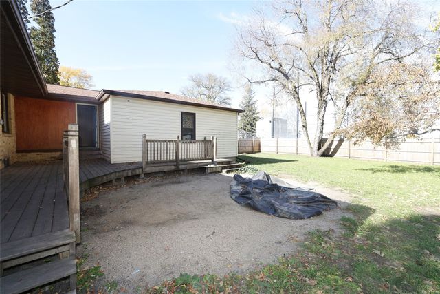 28 5th Avenue NW, Dayton, IA 50530