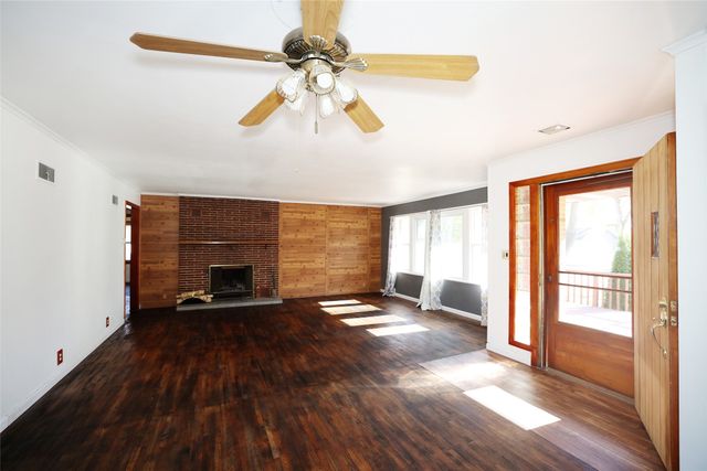 28 5th Avenue NW, Dayton, IA 50530