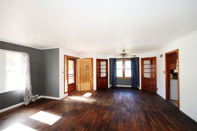 28 5th Avenue NW, Dayton, IA 50530