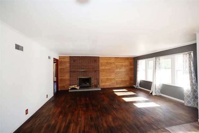 28 5th Avenue NW, Dayton, IA 50530