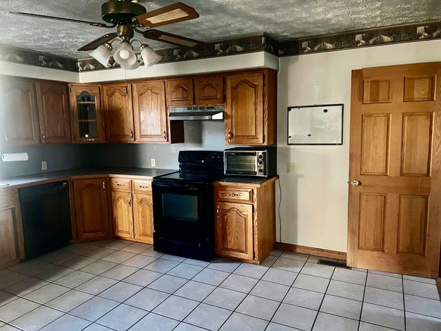 512 E Lindon Street, Bolivar, MO 65613