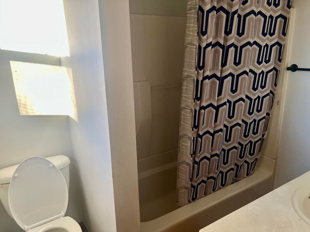 512 E Lindon Street, Bolivar, MO 65613