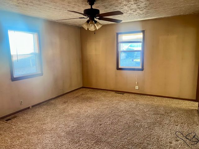 512 E Lindon Street, Bolivar, MO 65613