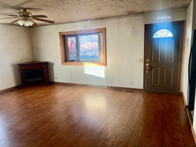 512 E Lindon Street, Bolivar, MO 65613