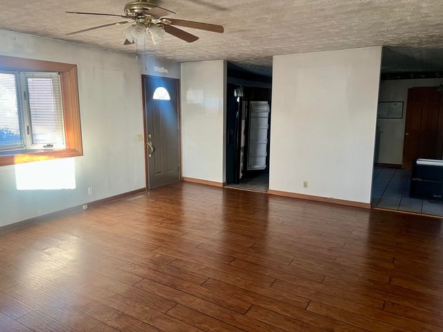 512 E Lindon Street, Bolivar, MO 65613