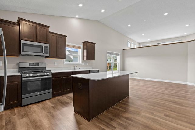 1431 139th Street E, Rosemount, MN 55068