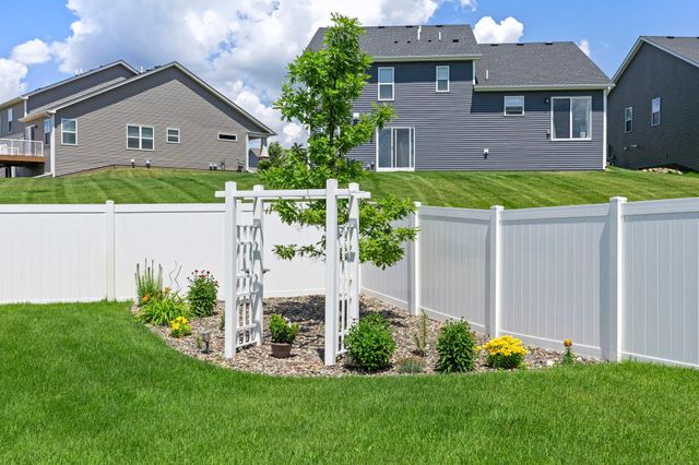 1431 139th Street E, Rosemount, MN 55068