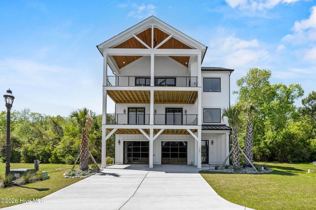 105 Night Heron Trace, Holly Ridge, NC 28445