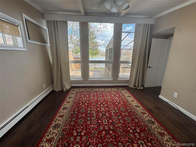 10470 King Road, Springfield Charter Township, MI 48350