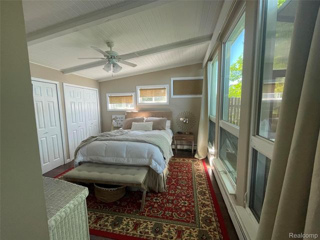 10470 King Road, Springfield Charter Township, MI 48350