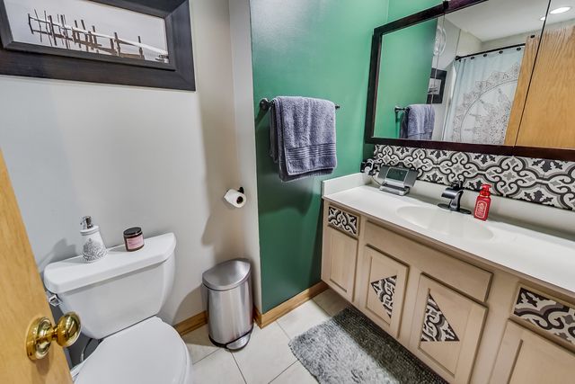 4915 W GUNNISON Street D, Chicago, IL 60630