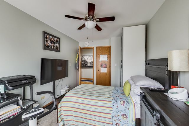 4915 W GUNNISON Street D, Chicago, IL 60630