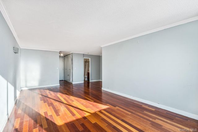 152-18 Union Turnpike 8S, Flushing, NY 11367