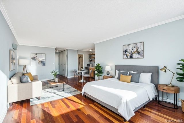 152-18 Union Turnpike 8S, Flushing, NY 11367