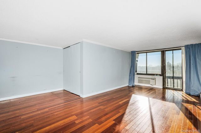 152-18 Union Turnpike 8S, Flushing, NY 11367