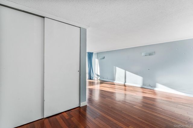 152-18 Union Turnpike 8S, Flushing, NY 11367