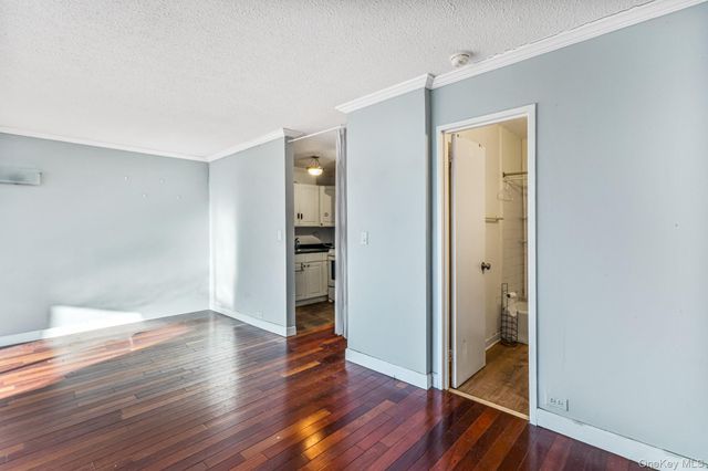 152-18 Union Turnpike 8S, Flushing, NY 11367