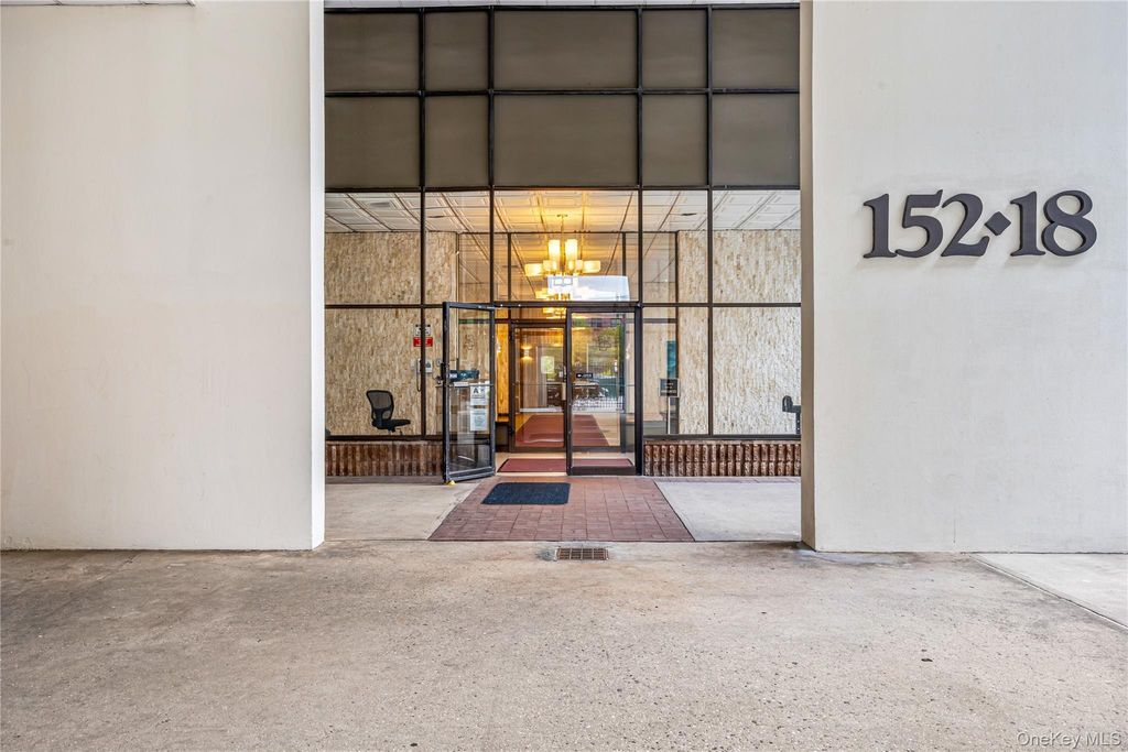 152-18 Union Turnpike 8S, Flushing, NY 11367