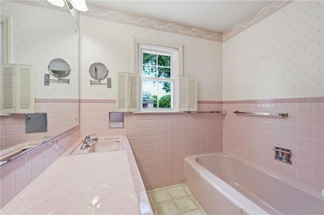 11715 Markham Road, Independence, MO 64052