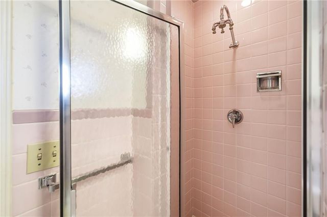 11715 Markham Road, Independence, MO 64052