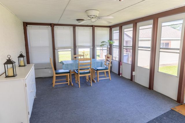 805 Cottage Avenue W, Saint Paul, MN 55117