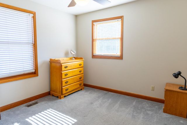 805 Cottage Avenue W, Saint Paul, MN 55117