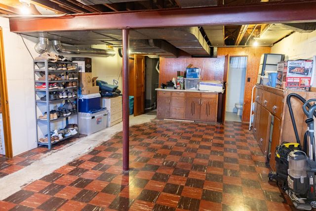 805 Cottage Avenue W, Saint Paul, MN 55117