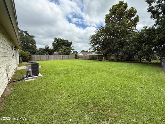 1211 Blue Creek Road, Jacksonville, NC 28540