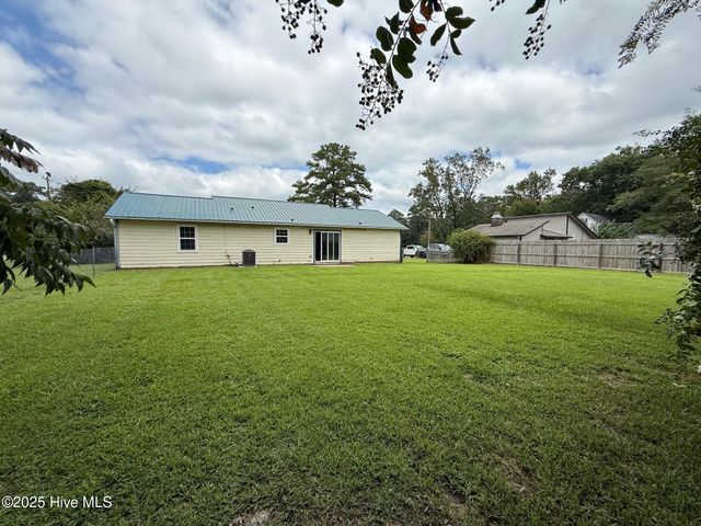1211 Blue Creek Road, Jacksonville, NC 28540