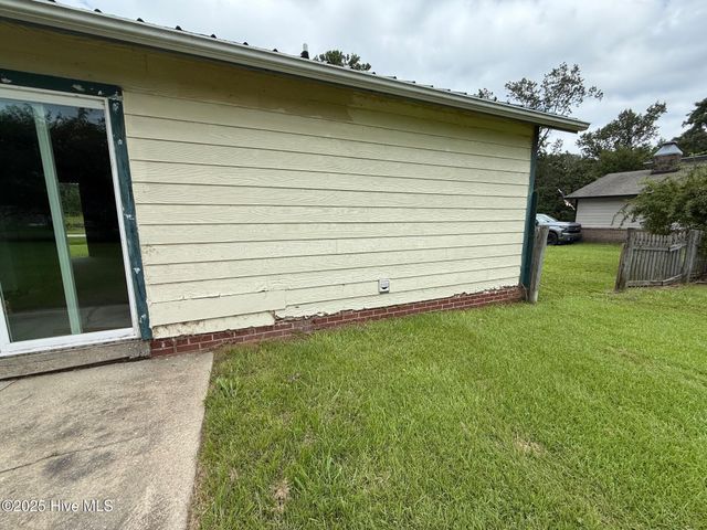 1211 Blue Creek Road, Jacksonville, NC 28540