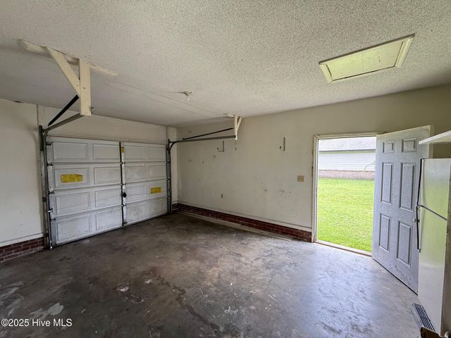1211 Blue Creek Road, Jacksonville, NC 28540