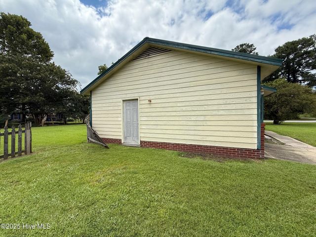 1211 Blue Creek Road, Jacksonville, NC 28540