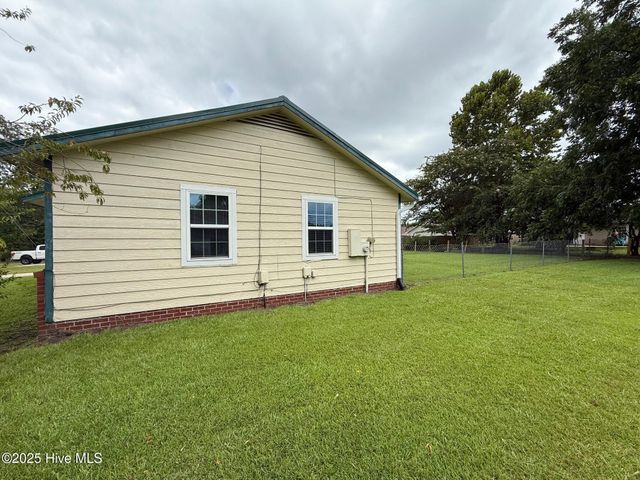 1211 Blue Creek Road, Jacksonville, NC 28540