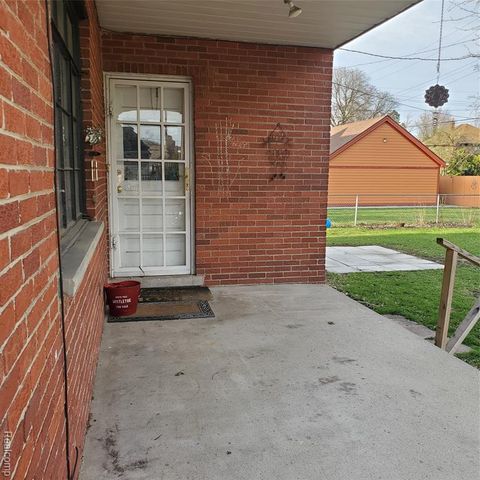 16214 Shaftsbury Avenue, Detroit, MI 48219