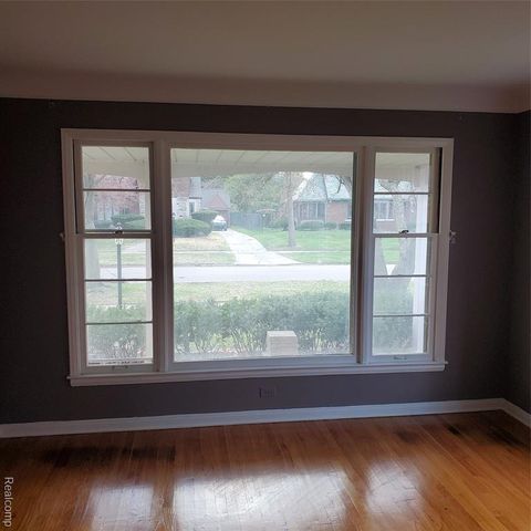 16214 Shaftsbury Avenue, Detroit, MI 48219