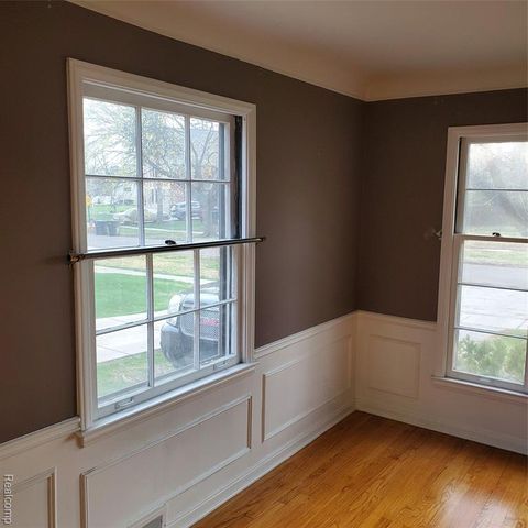 16214 Shaftsbury Avenue, Detroit, MI 48219